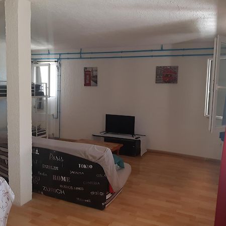 Apartamento Gogo location 1 Forest-Saint-Julien Exterior foto