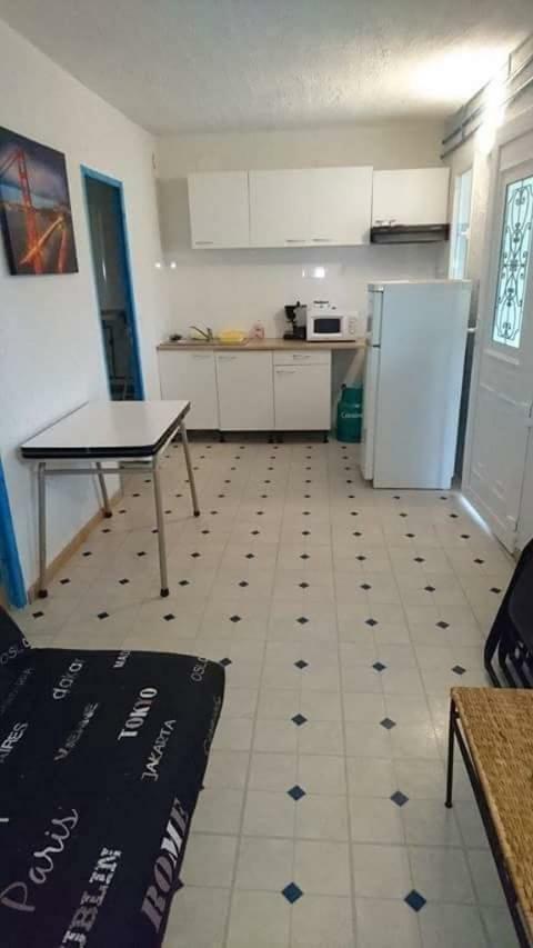 Apartamento Gogo location 1 Forest-Saint-Julien Exterior foto