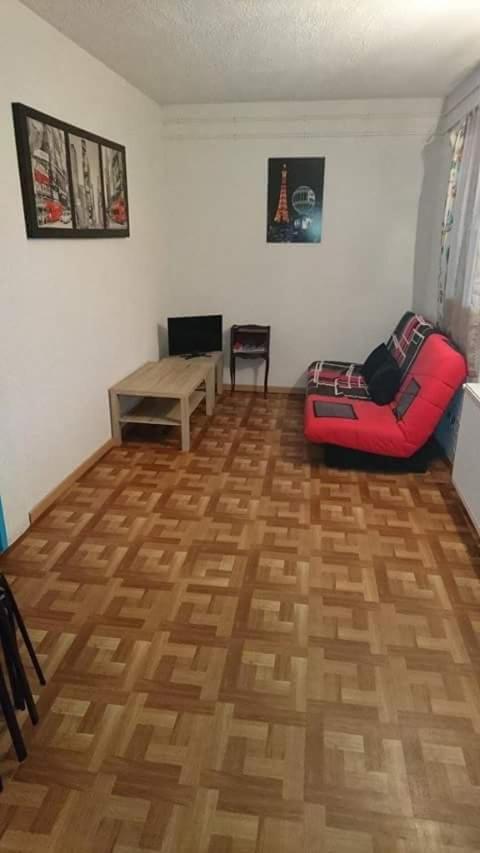 Apartamento Gogo location 1 Forest-Saint-Julien Exterior foto